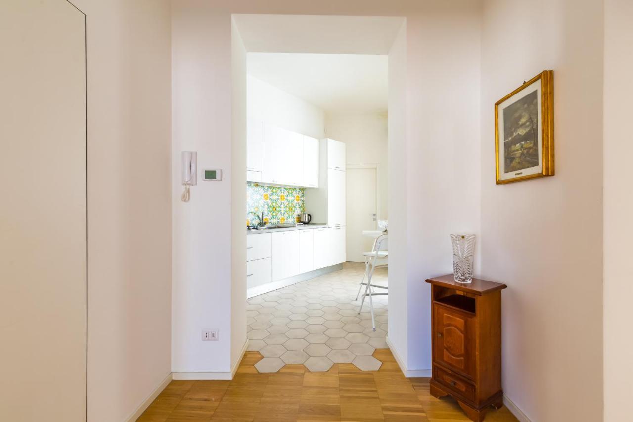 Nova Stylish House In Center By Napoliapartments Exteriér fotografie