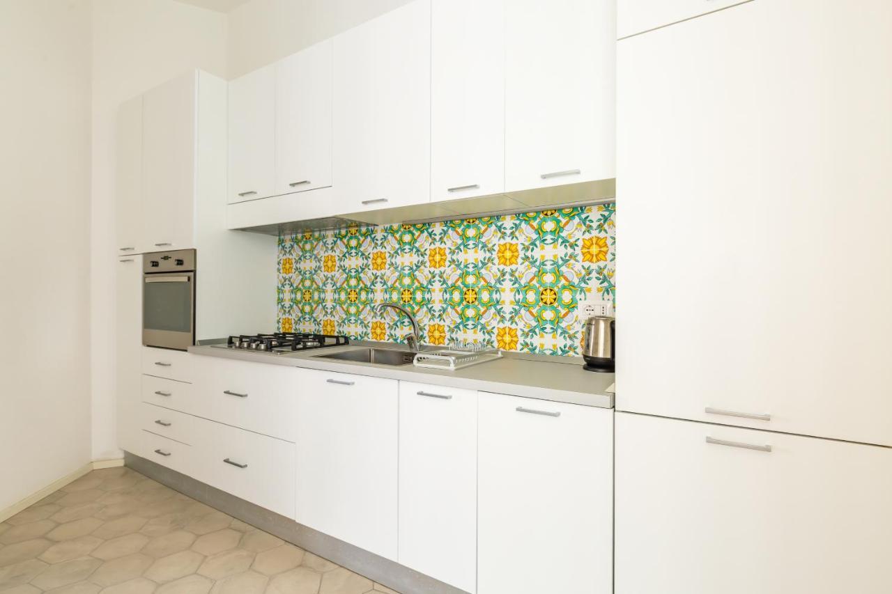 Nova Stylish House In Center By Napoliapartments Exteriér fotografie