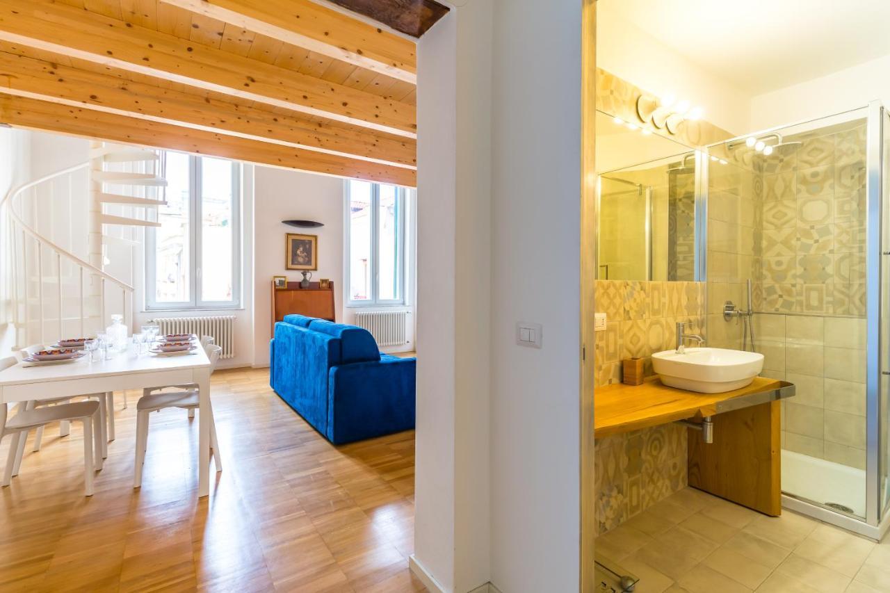 Nova Stylish House In Center By Napoliapartments Exteriér fotografie
