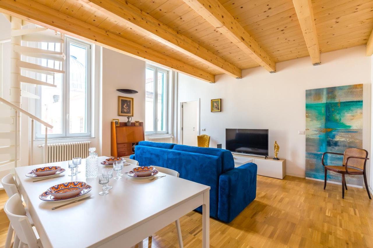 Nova Stylish House In Center By Napoliapartments Exteriér fotografie