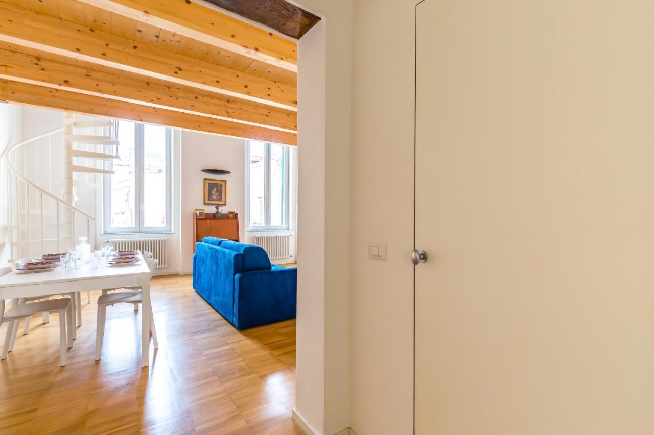 Nova Stylish House In Center By Napoliapartments Exteriér fotografie